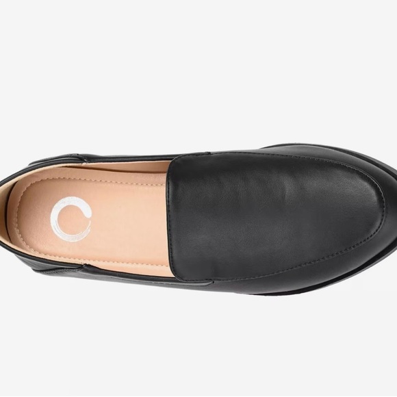 NWT Journee Collection
Women\'s Corinne Slip On Loafers